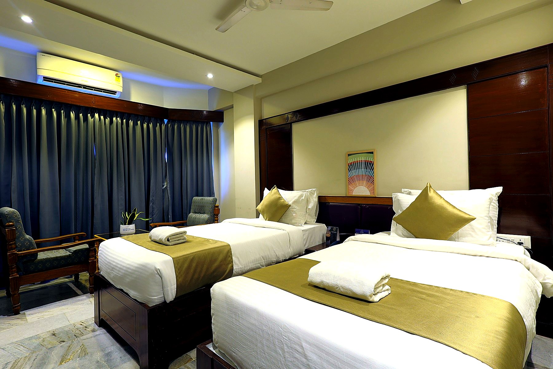 Executive Room with twin beds
